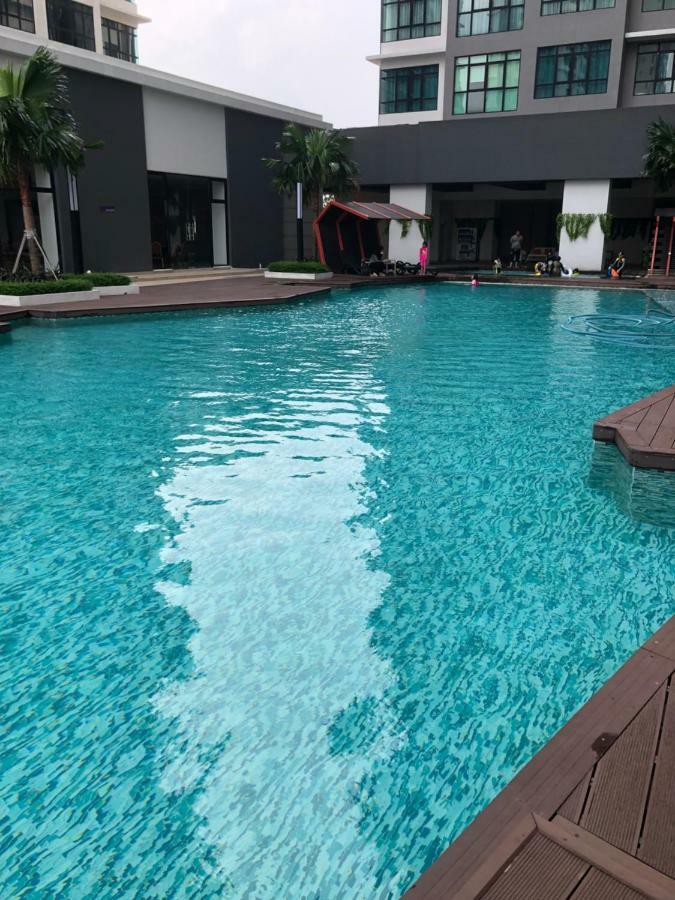 Ferienwohnung I-Walker @ Ioi Conezion Putrajaya Exterior foto
